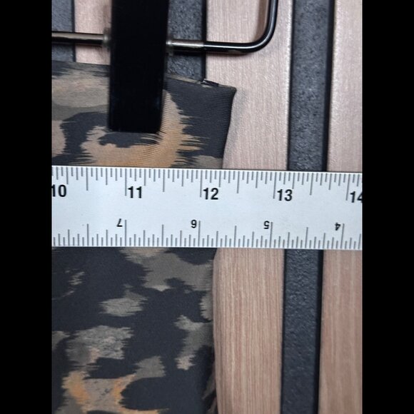 Fabletics Leggings S / M Therma Flex Ultra HighRise Define Powerhold Leopard Art - Picture 3 of 7